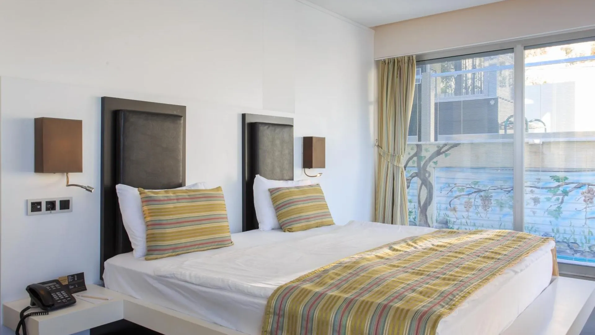 Orka Sunlife Resort Hotel And Aquapark Олудениз