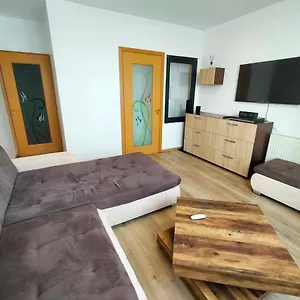 Проживание в семье Lake View Бухарест